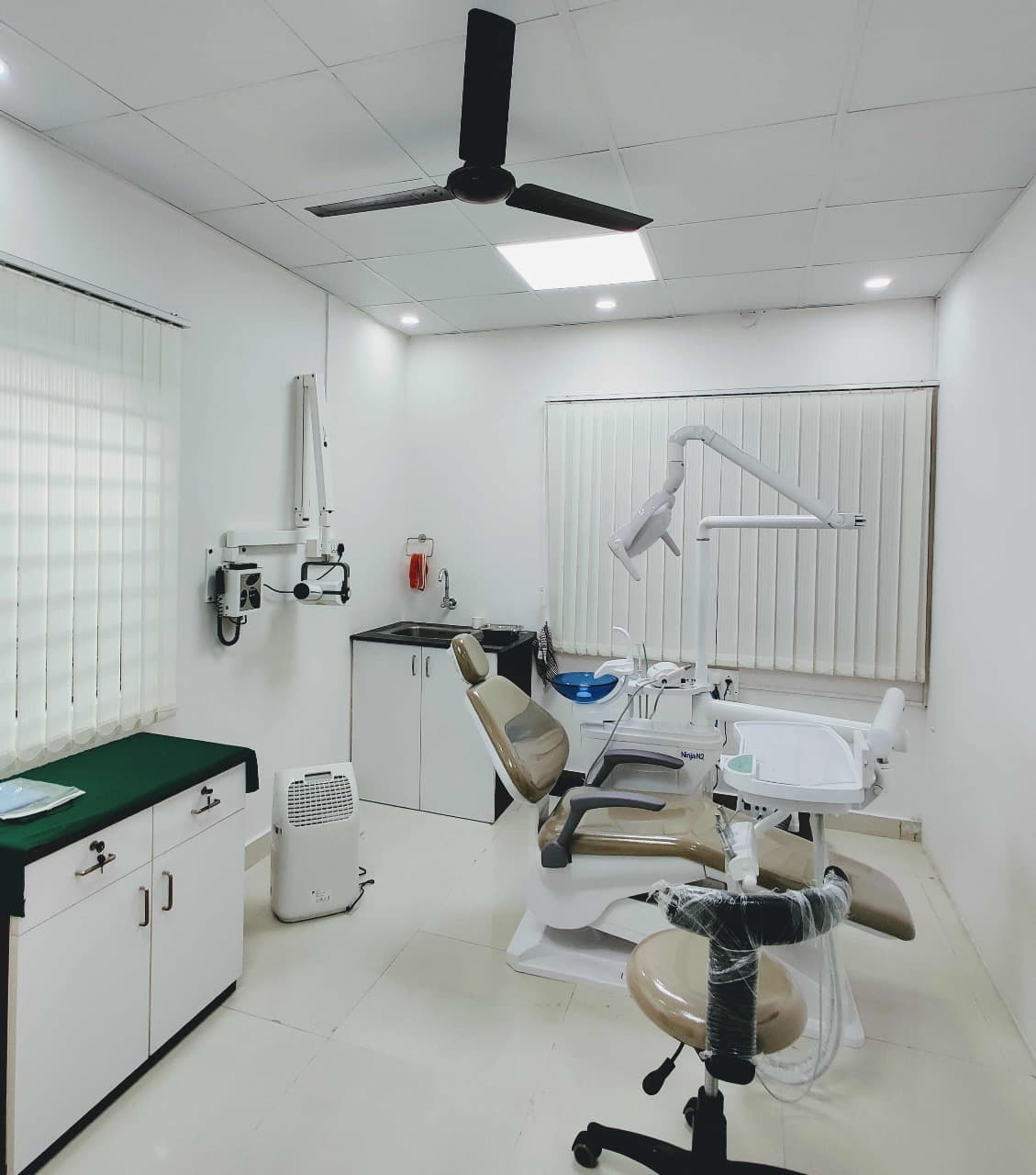  HSR Dental Booth, Dental Clinic Inside Photo